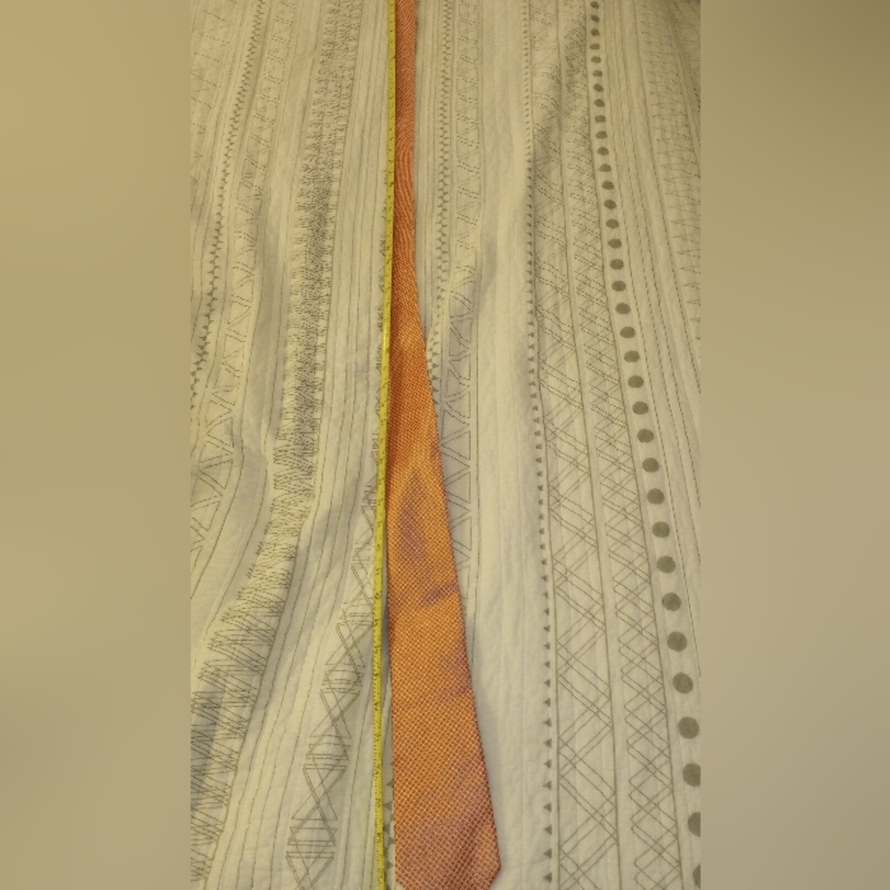 Silk neck tie